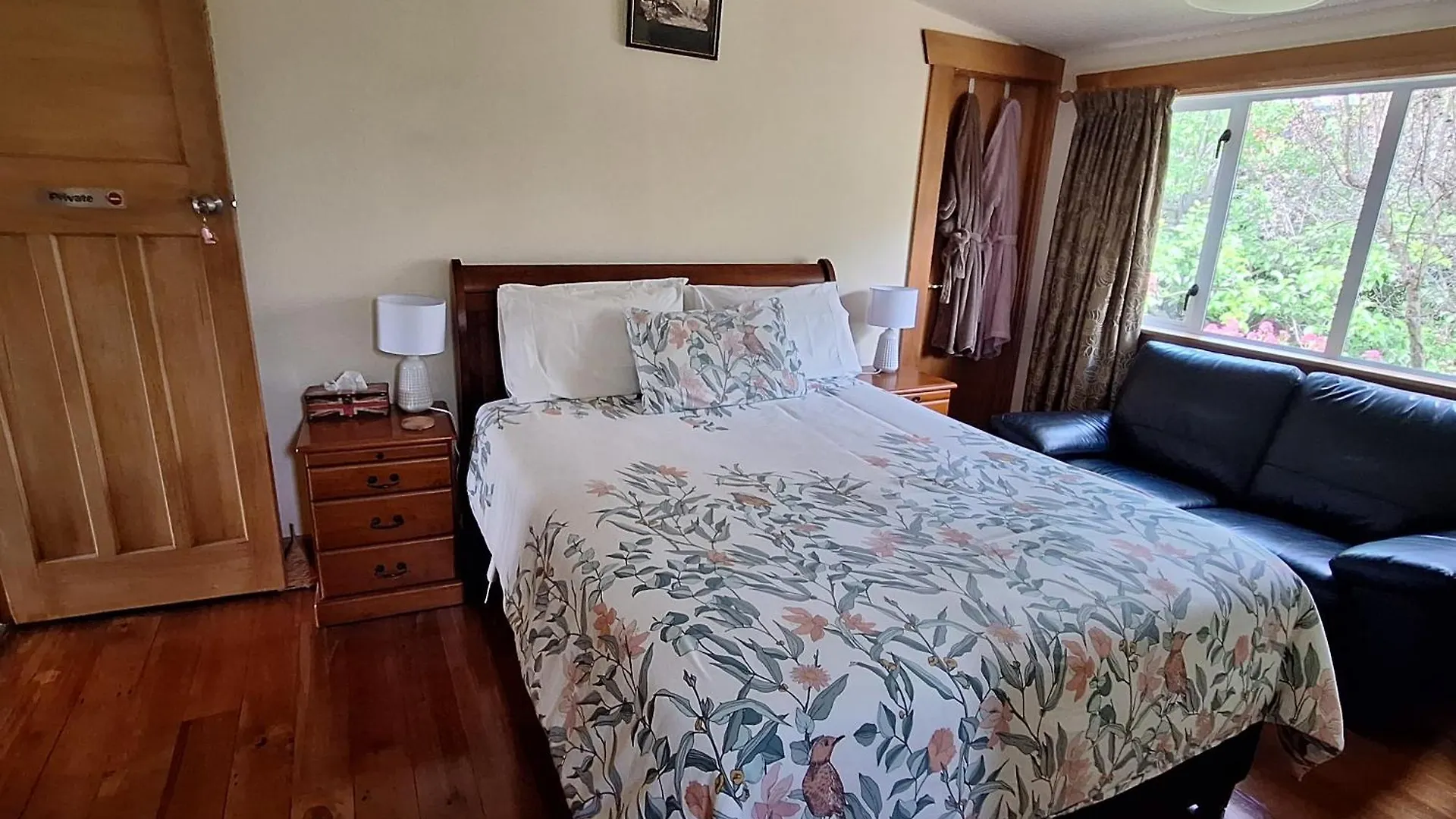 Bed and Breakfast Olde Mill House B&B & Bike2Wine Cycle Hire Renwick