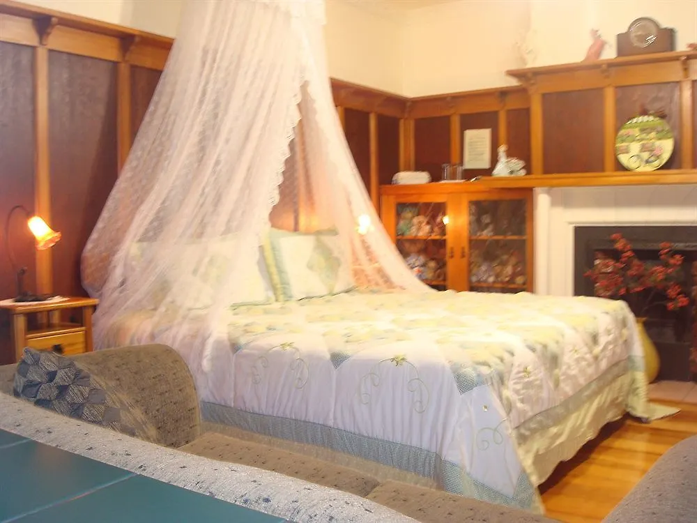 Olde Mill House B&B & Bike2Wine Cycle Hire Renwick